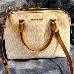 MK Purse barely used.